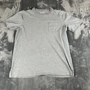 Duluth Trading Pocket T Shirt Men's Size M Gray Standard  Fit Long Tail